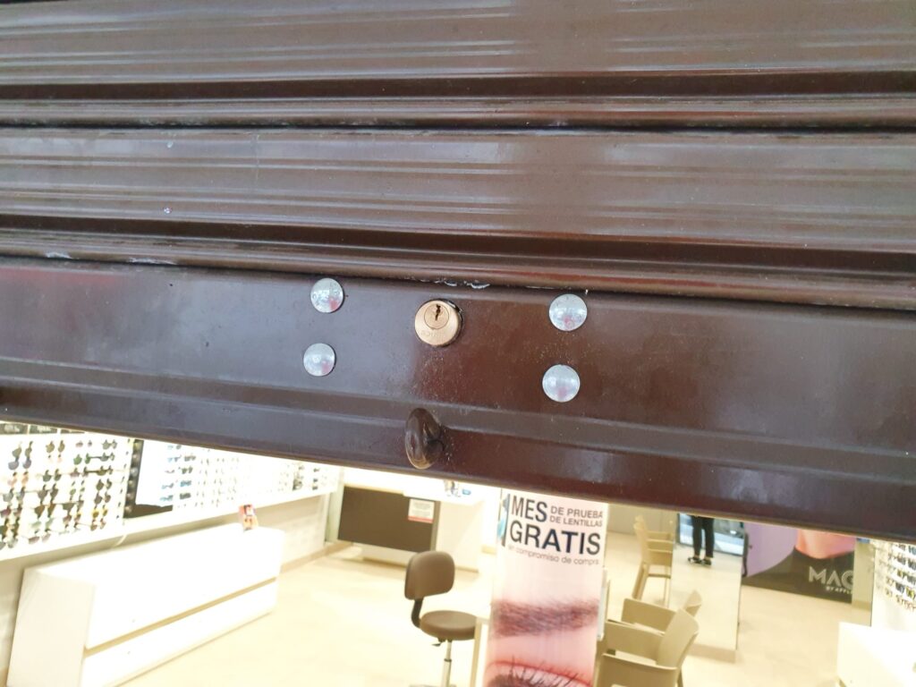 Apertura de persianas Bugarra