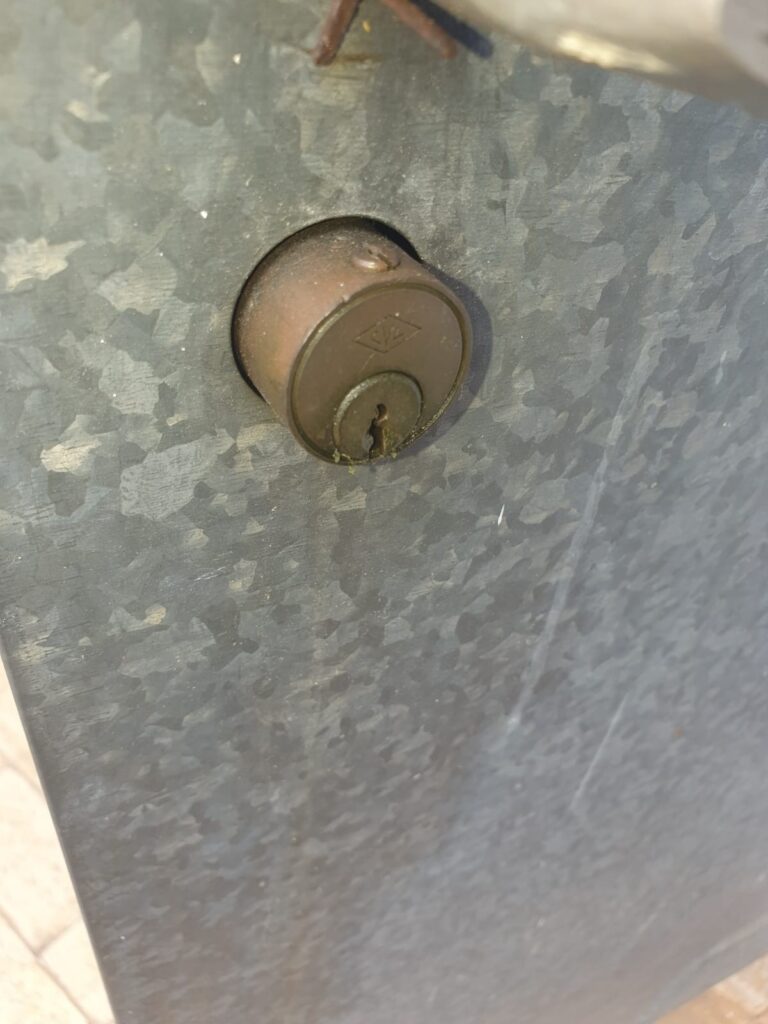 Apertura de puertas Almassera