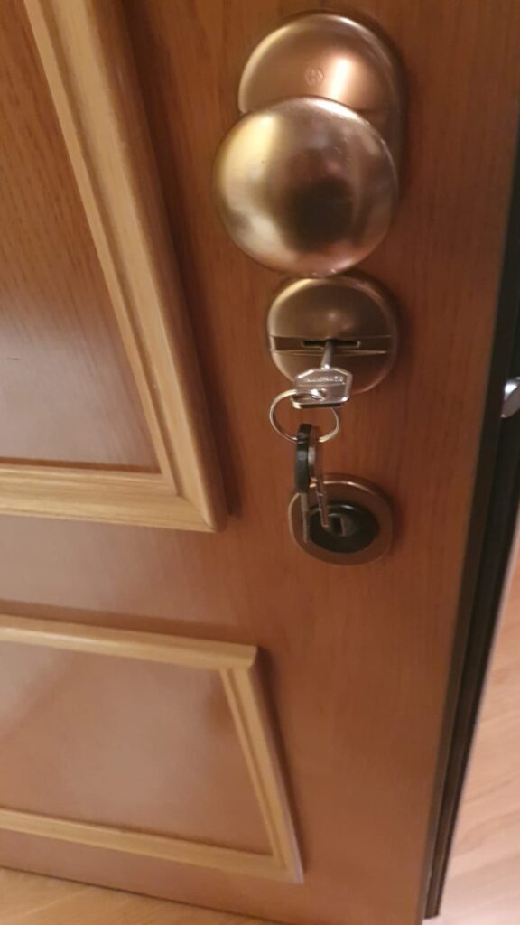 Apertura de puertas Cami Fondo
