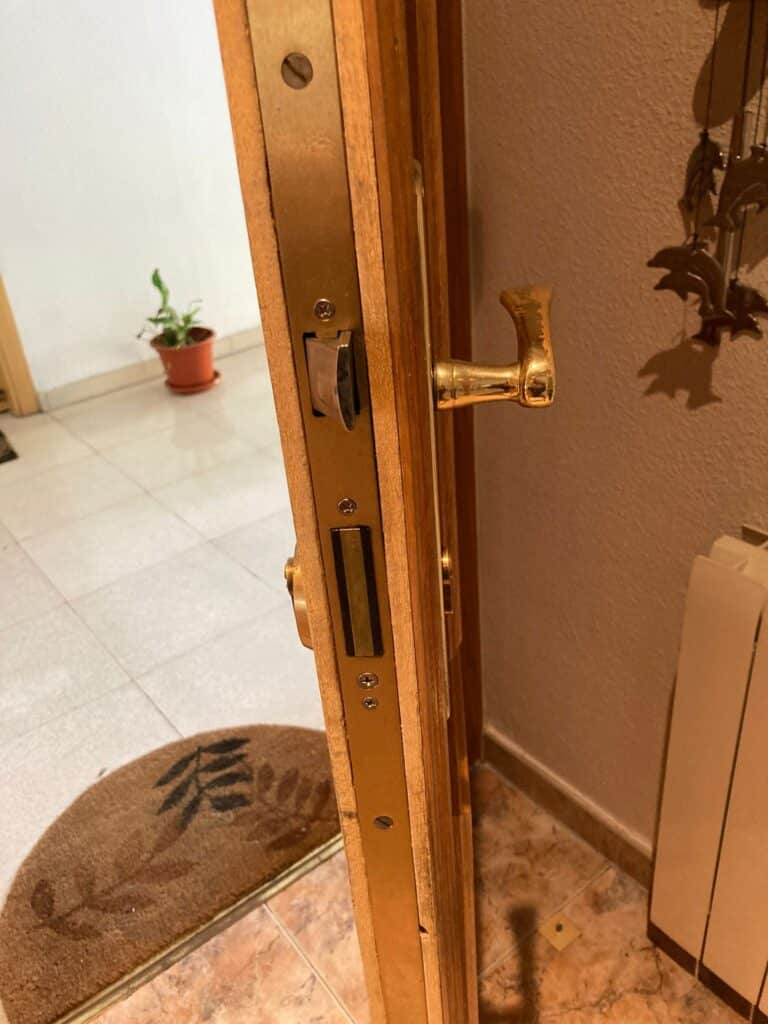 Apertura de puertas Campanar