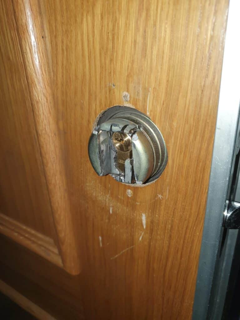 Apertura de puertas En Corts