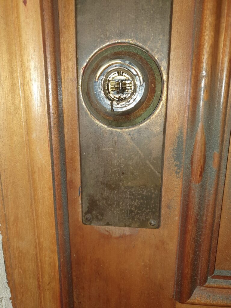 Apertura de puertas Faitanar