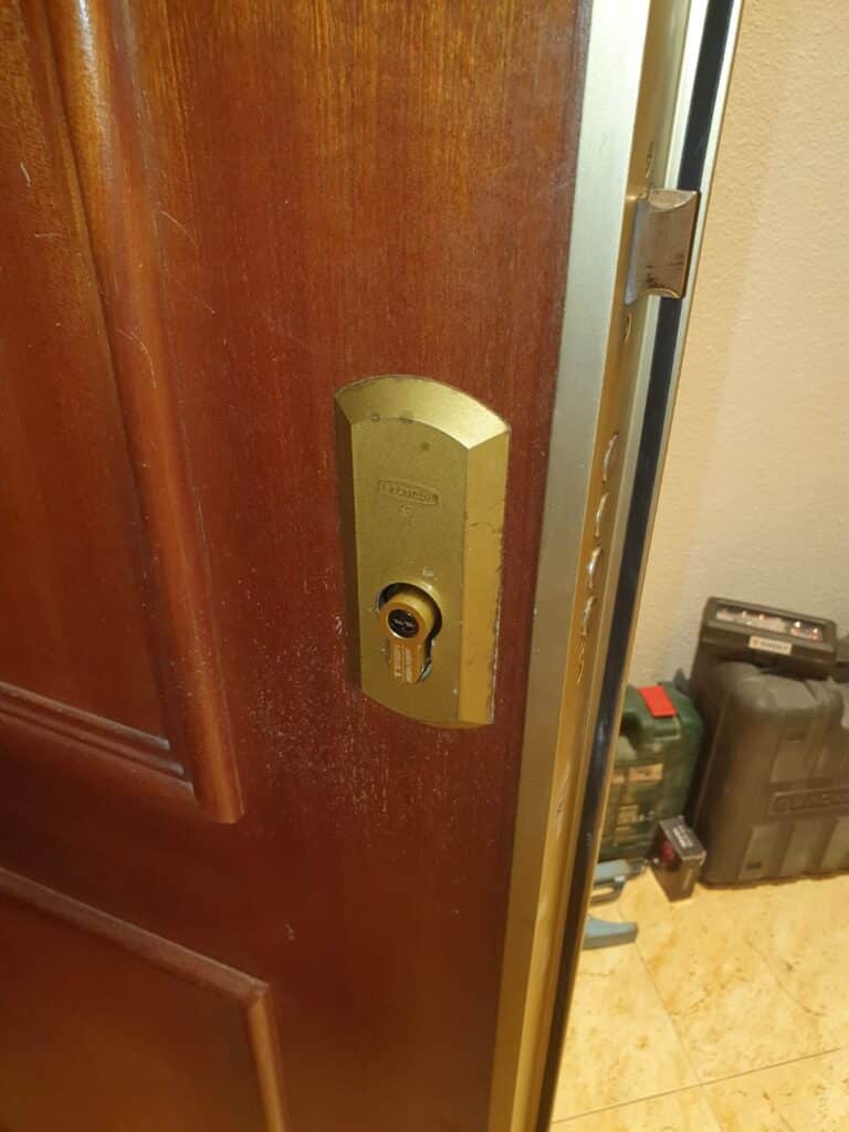 Apertura de puertas Gatova