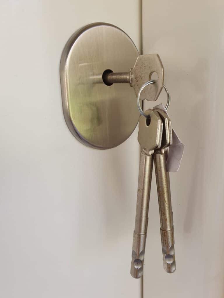 Apertura de puertas La Canada