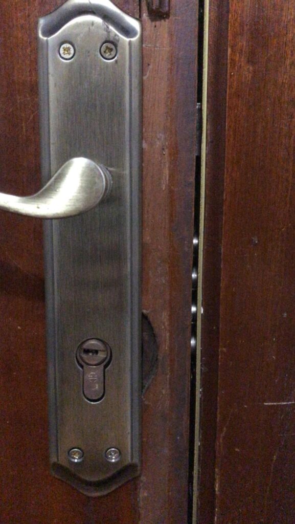 Apertura de puertas La Xerea