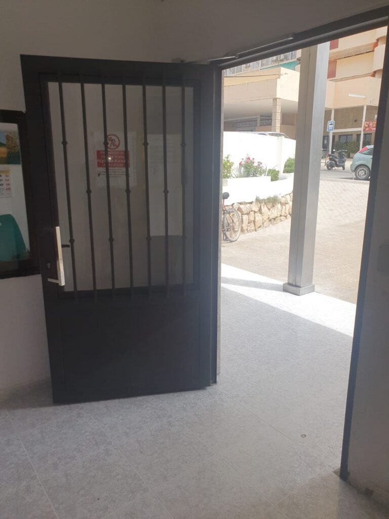 Apertura de puertas Masarrochos