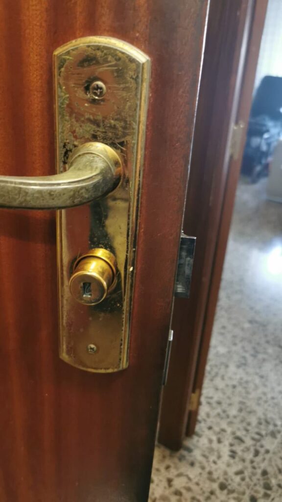 Apertura de puertas Petres