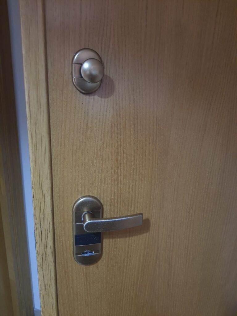 Apertura de puertas Ventas de Poyo